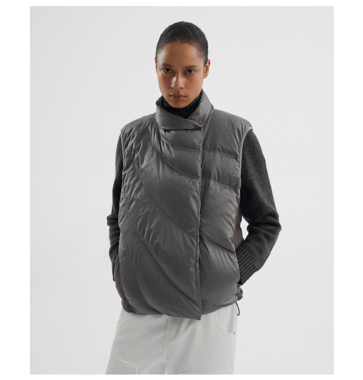 Houndstooth-Patterned Magnetic Down Vest