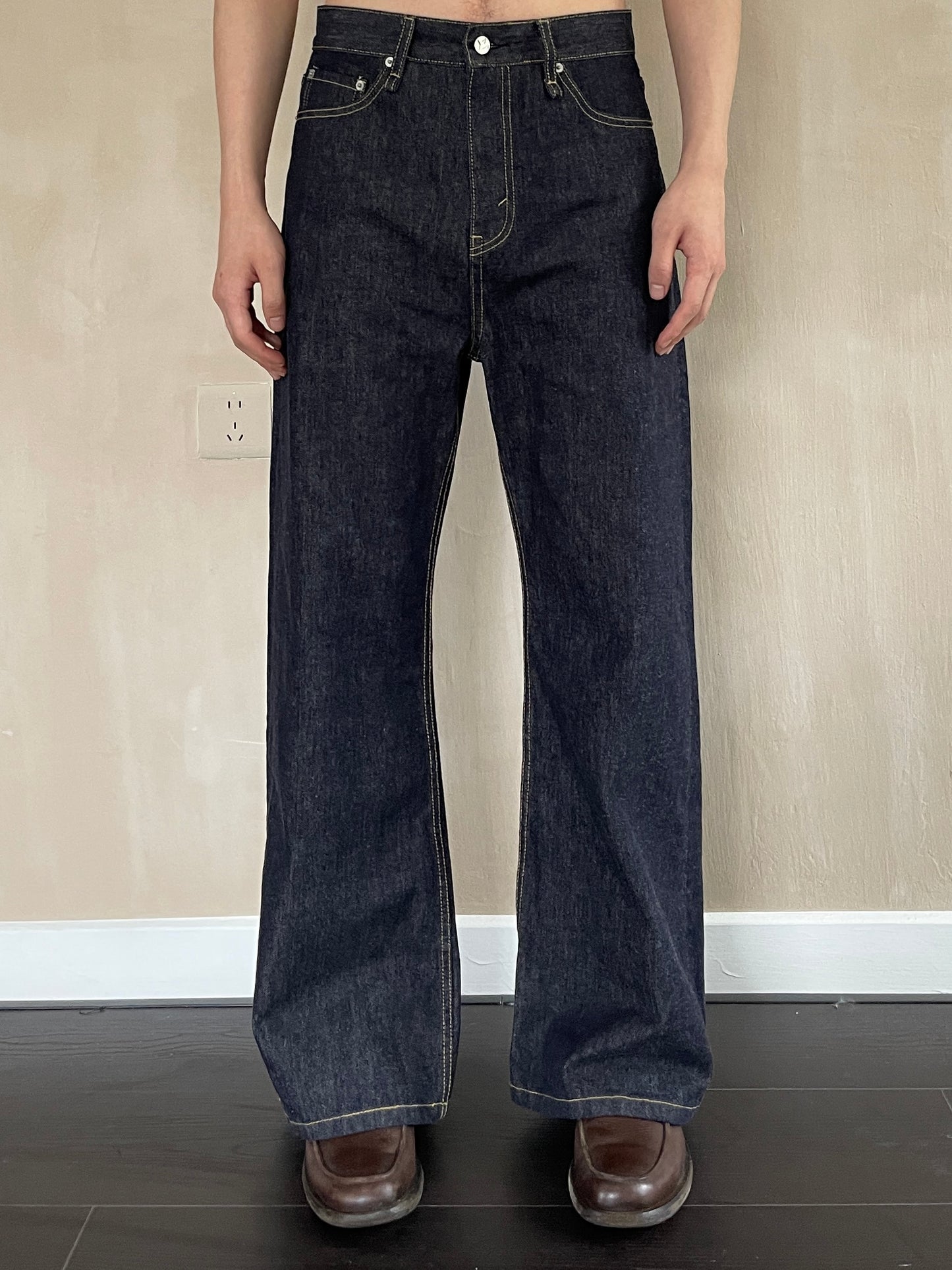 Original color straight wide jeans