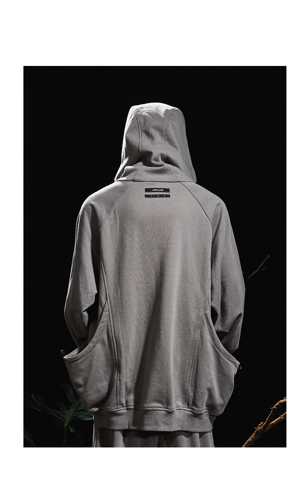 Hooded Zipper Sweatshirt