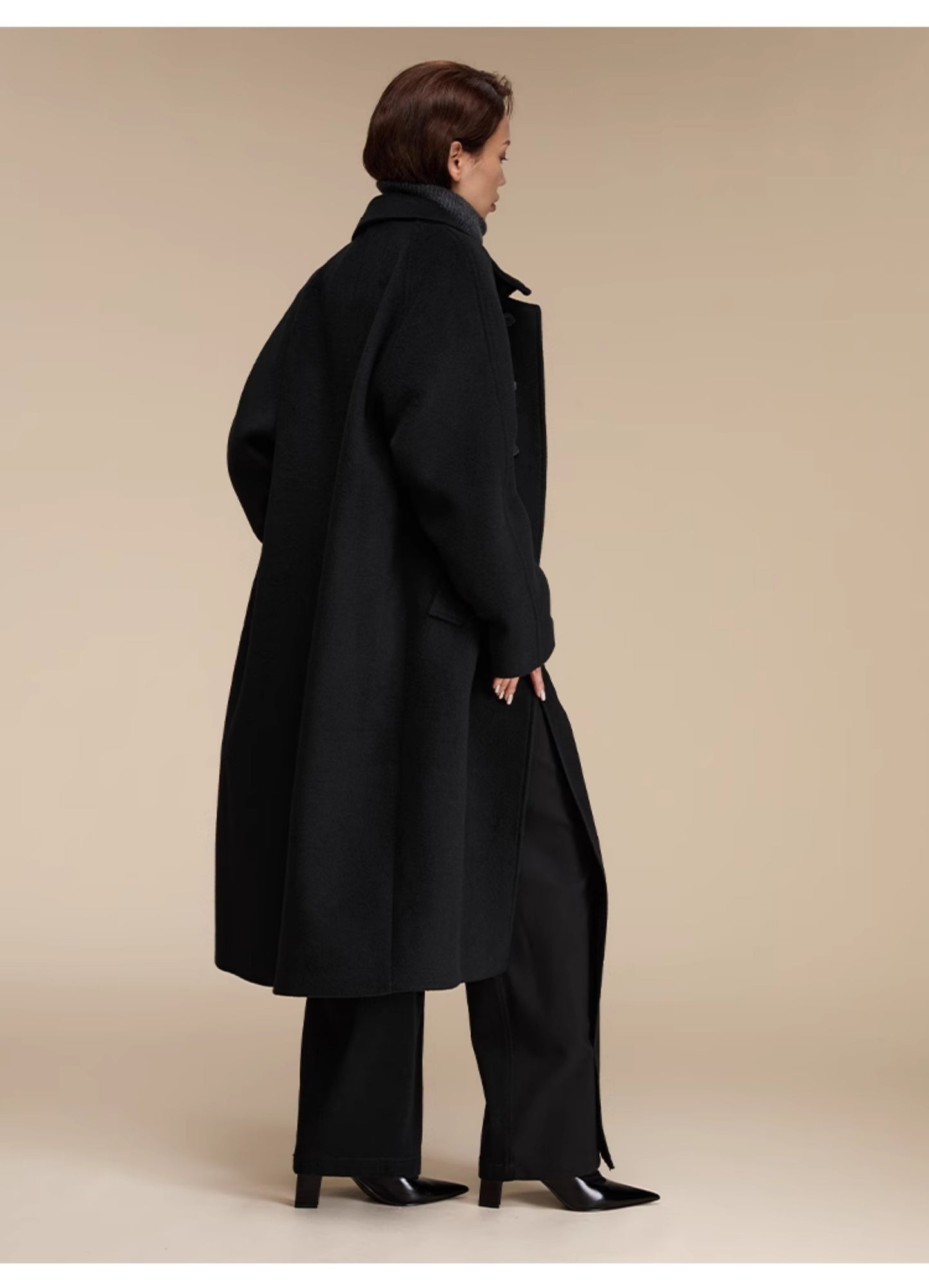 Back slit casual wool coat