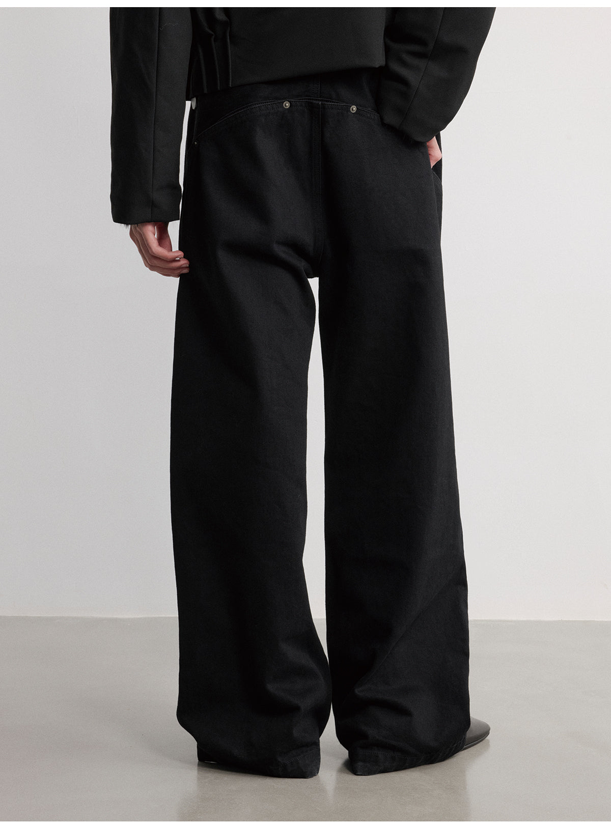 Clean Fit Casual Pants