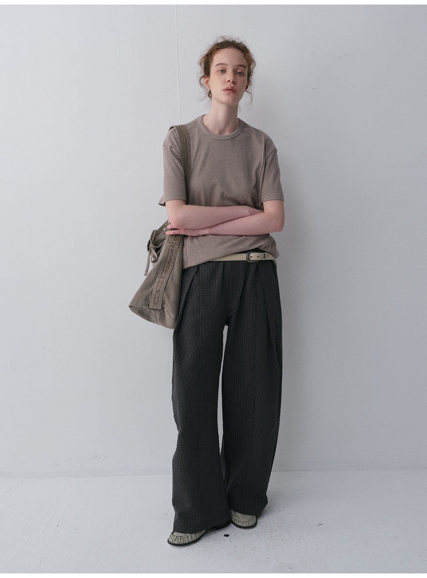 Curved Silhouette Casual Pants with Elastic Waistband