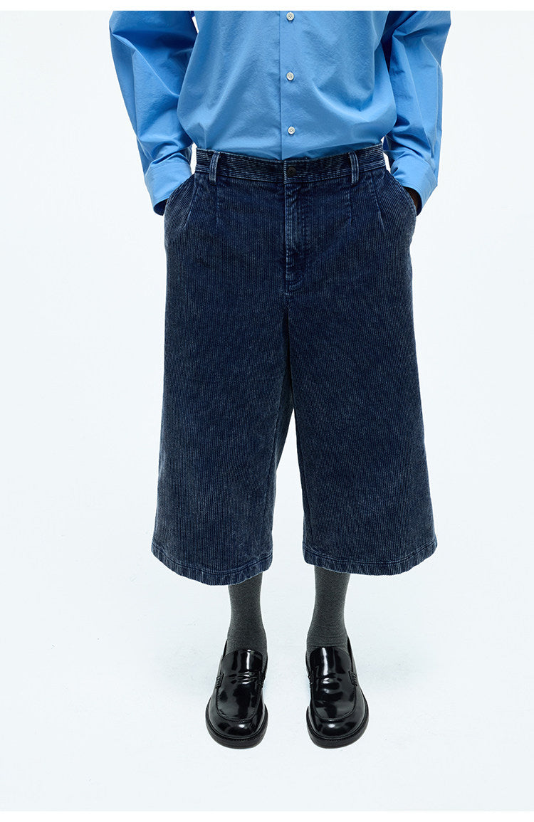 Corduroy Textured Cropped shorts