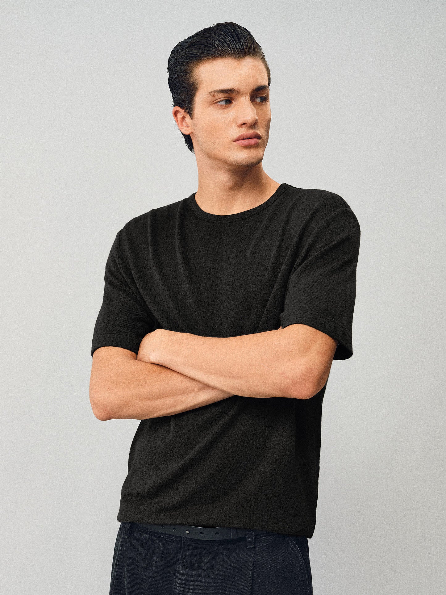 Round-neck T-shirt with a fur-like texture