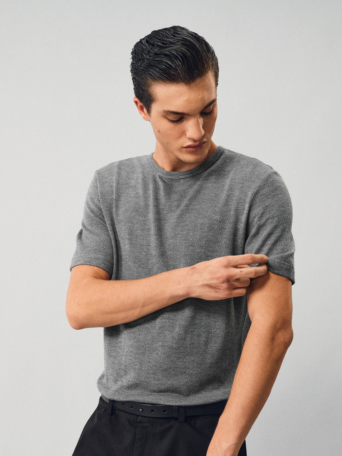 Round-neck T-shirt with a fur-like texture