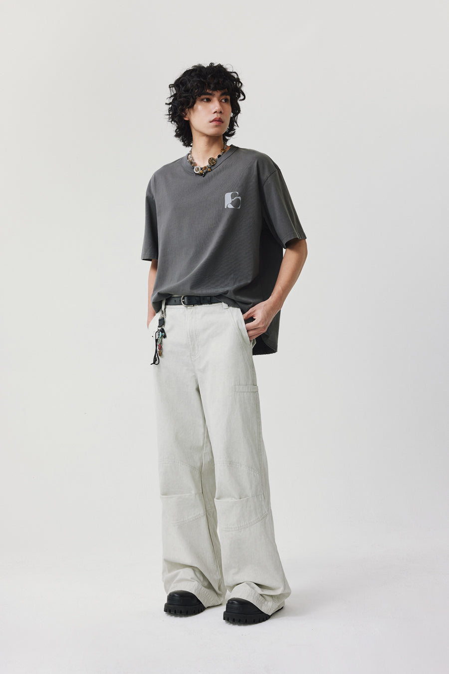 Frayed finish casual pants