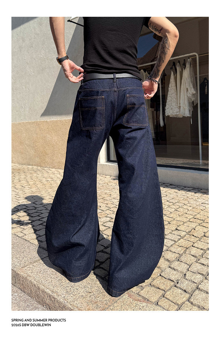 Curved-leg jeans