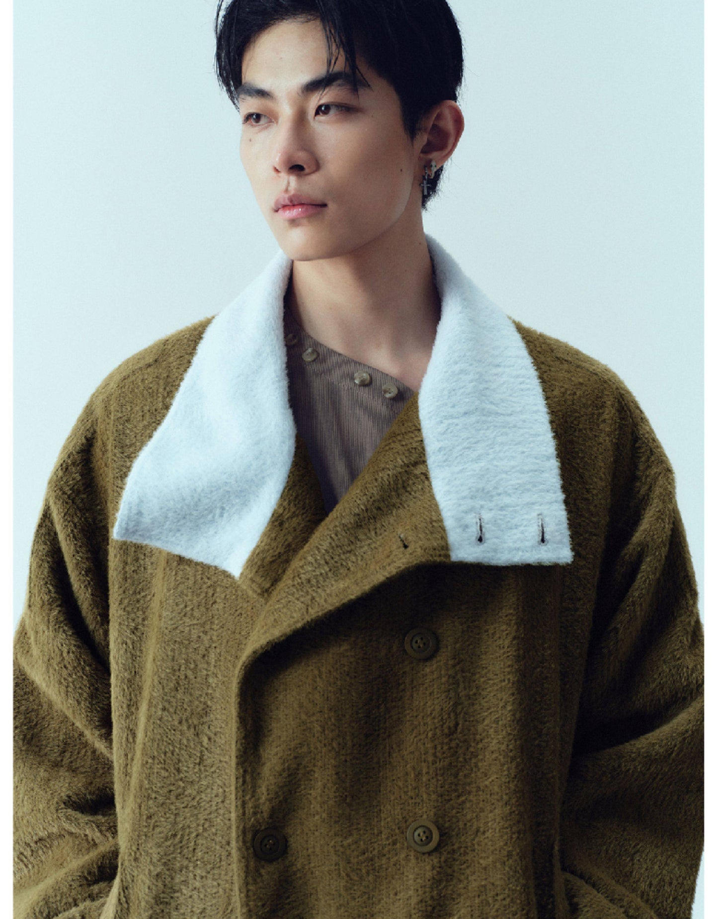 Double-breasted collar coat