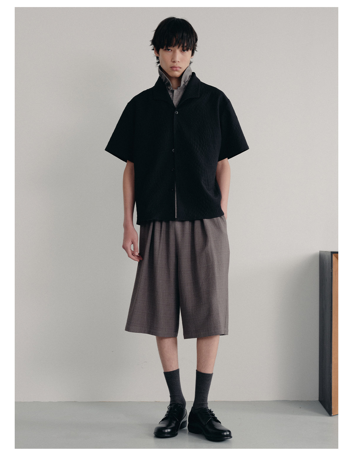 Pleated Textured Leaf Pattern Shirt