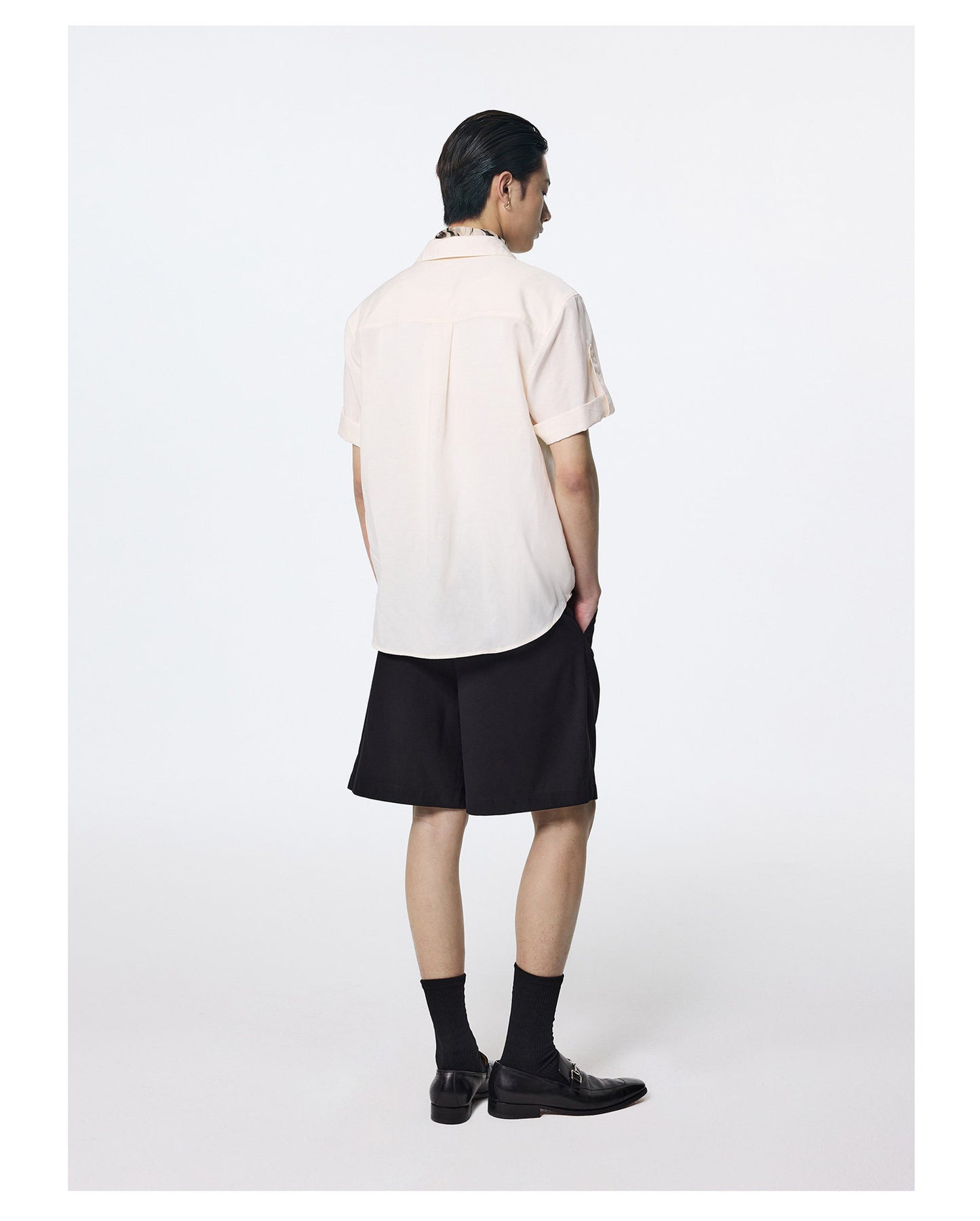 Loose-fitting rayon shirt