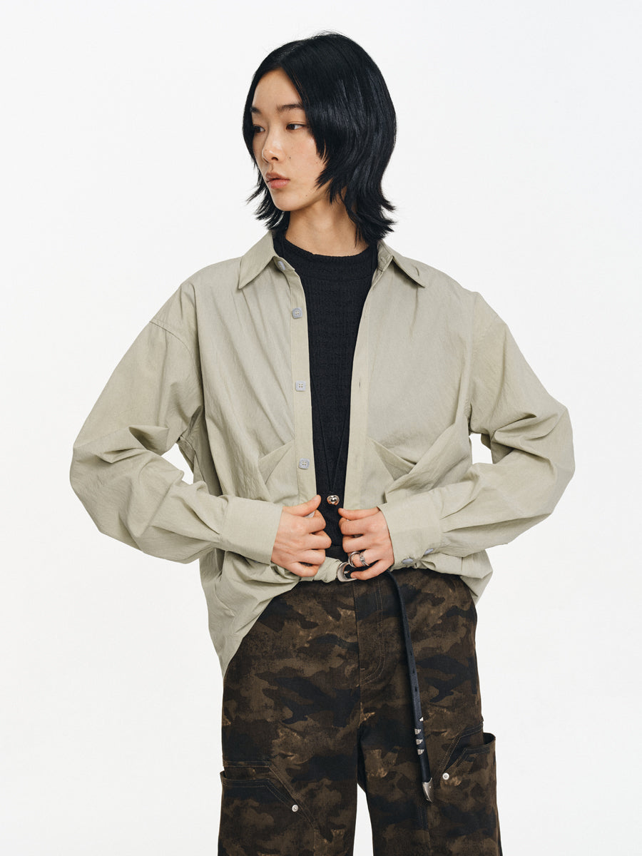 Smooth feel pleated shirt