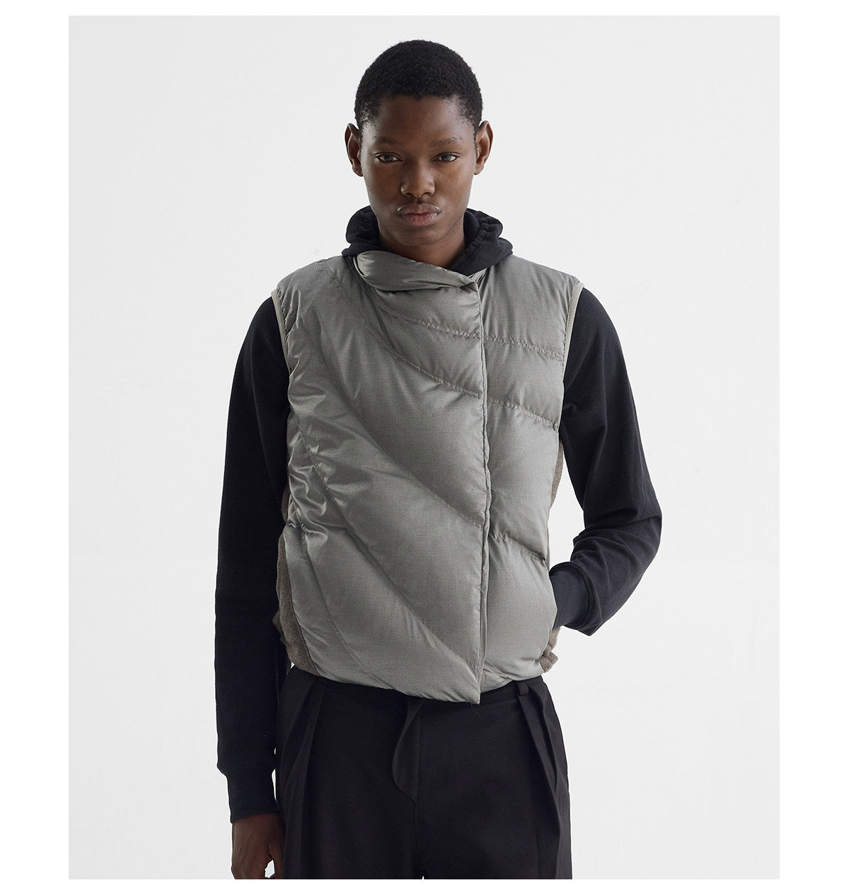 Houndstooth-Patterned Magnetic Down Vest