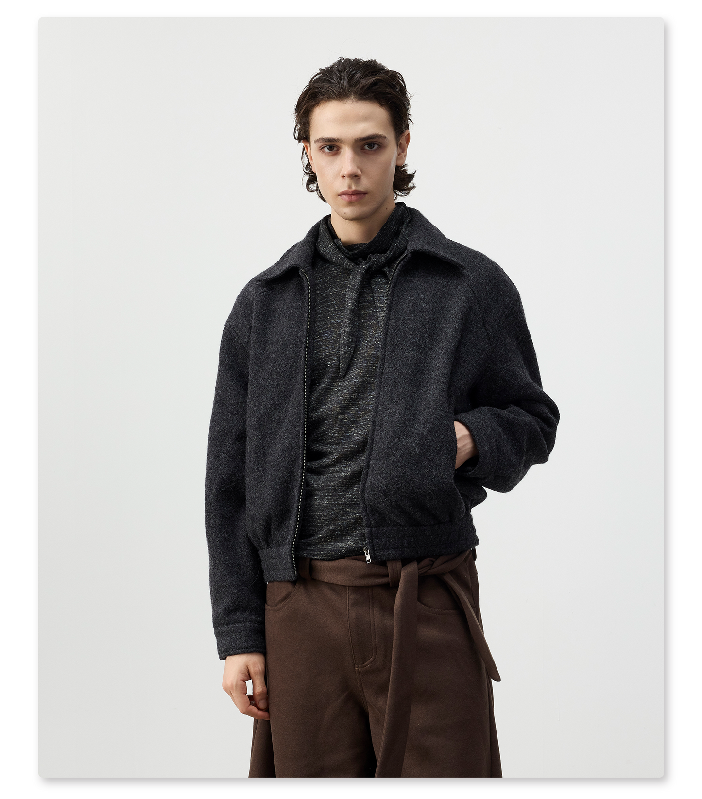 Short-length wide jacket