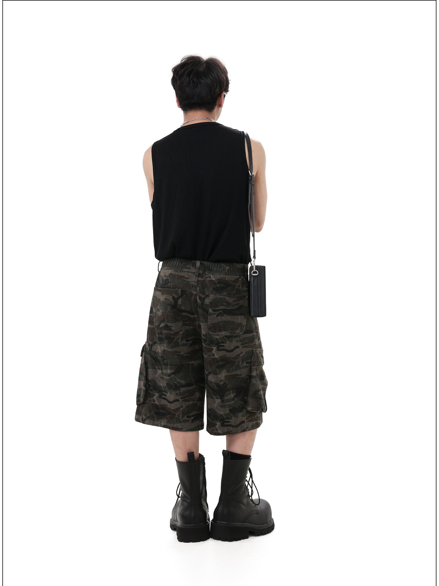 Wash-processed shorts