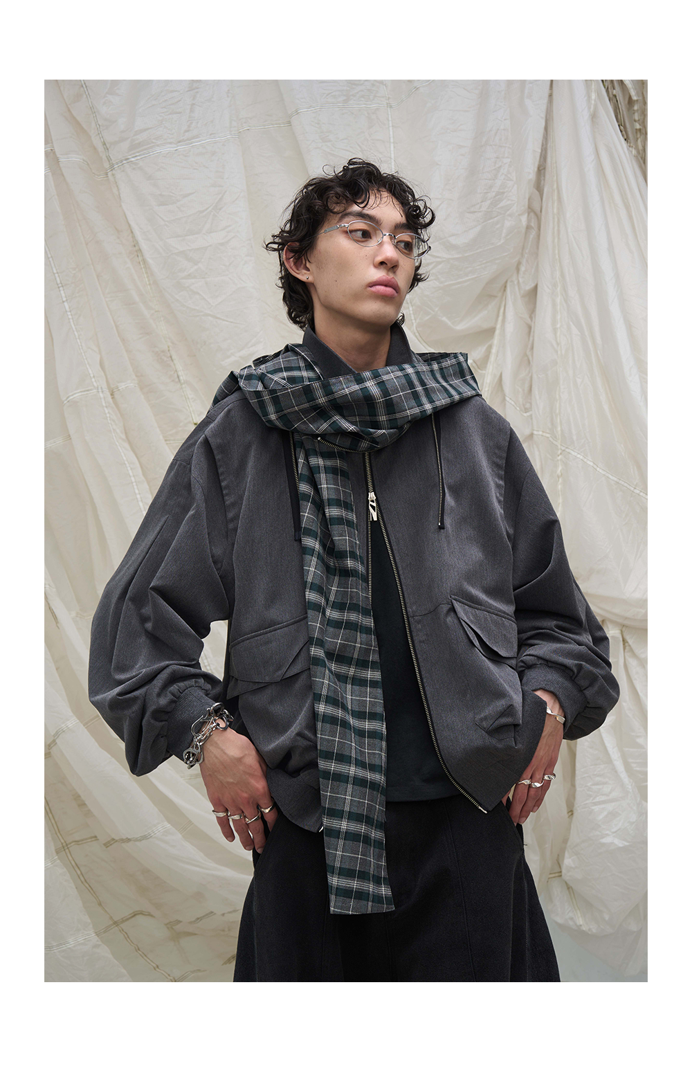 Removable decorative scarf