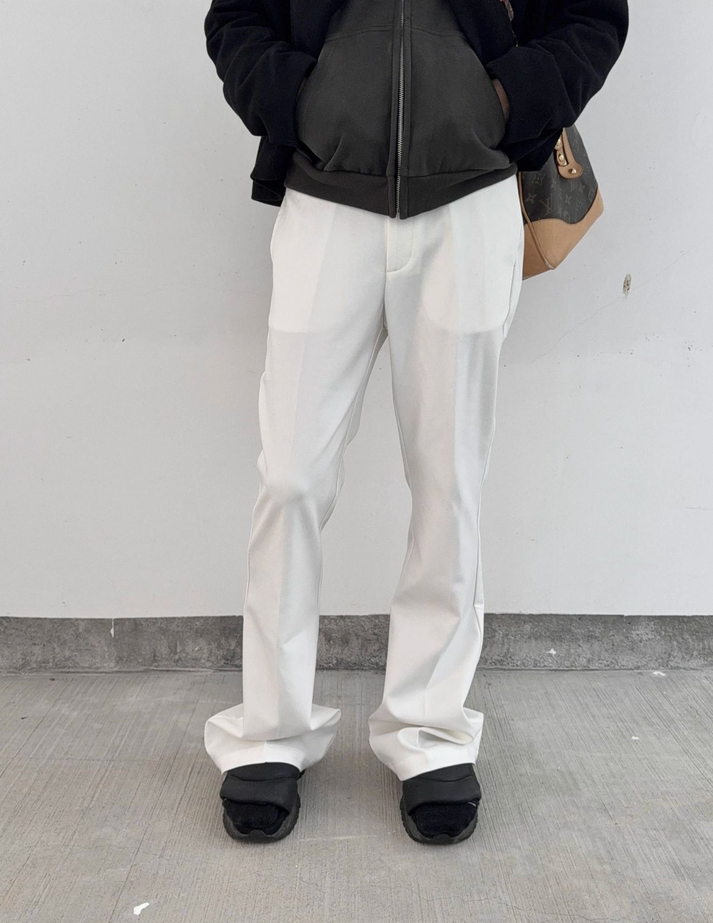 Three-dimensional pleated casual pants