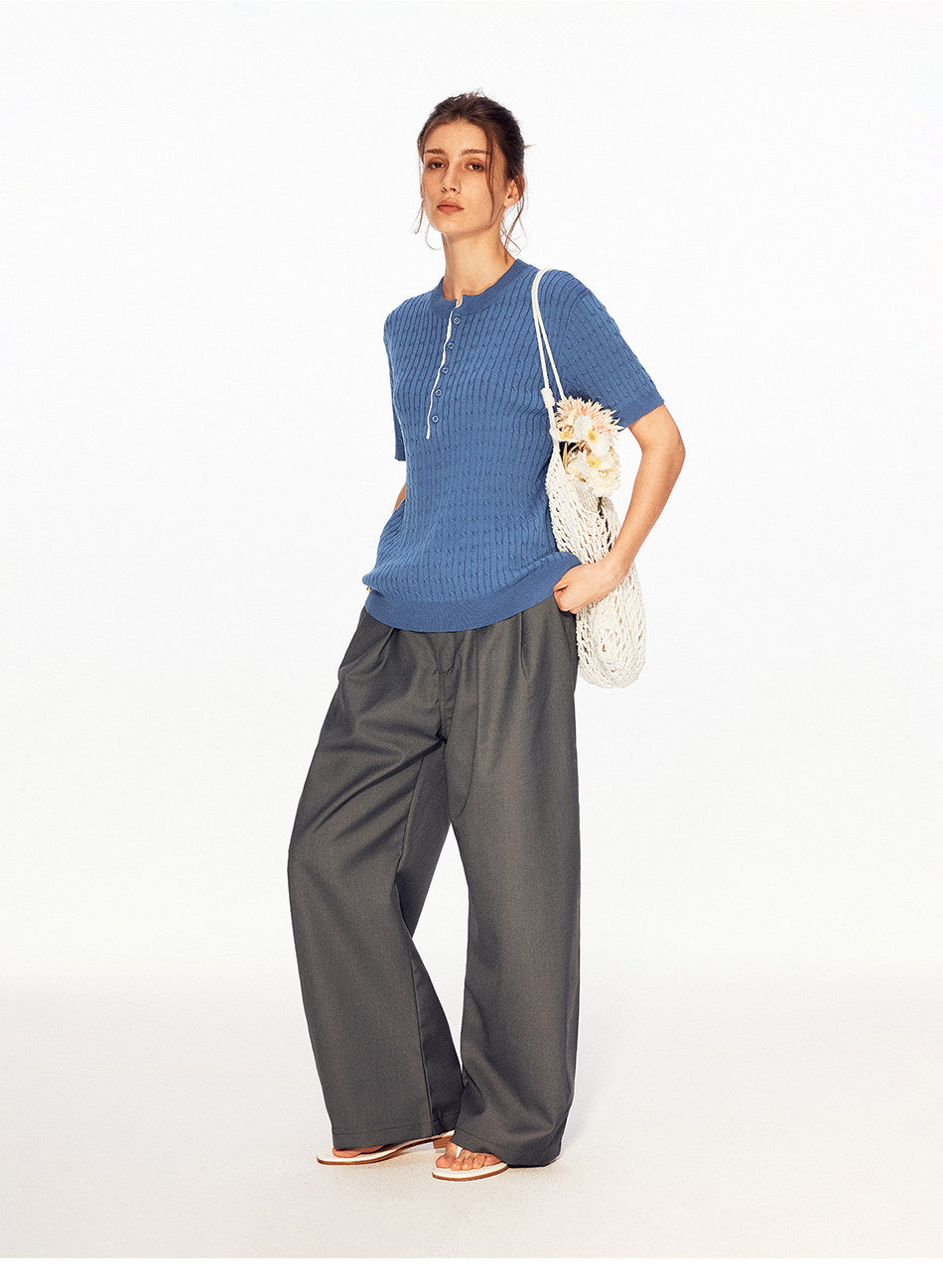 Casual Pants with an Adjustable Waistband