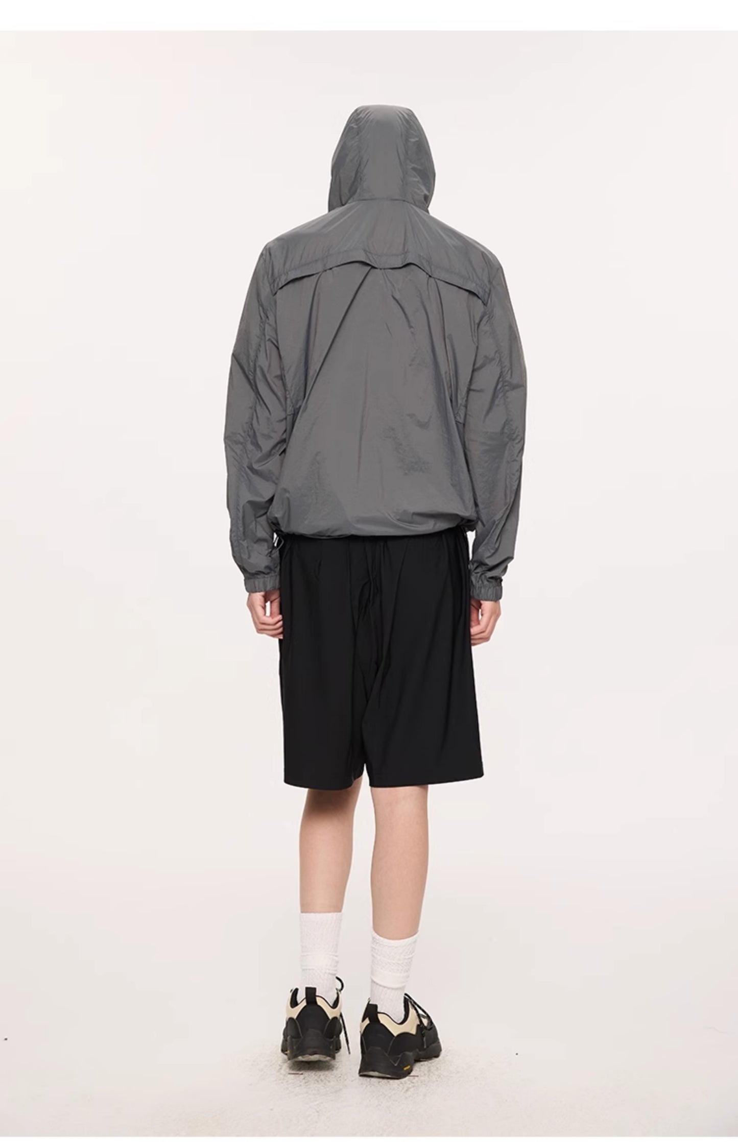 Breathable straight shoulder jacket