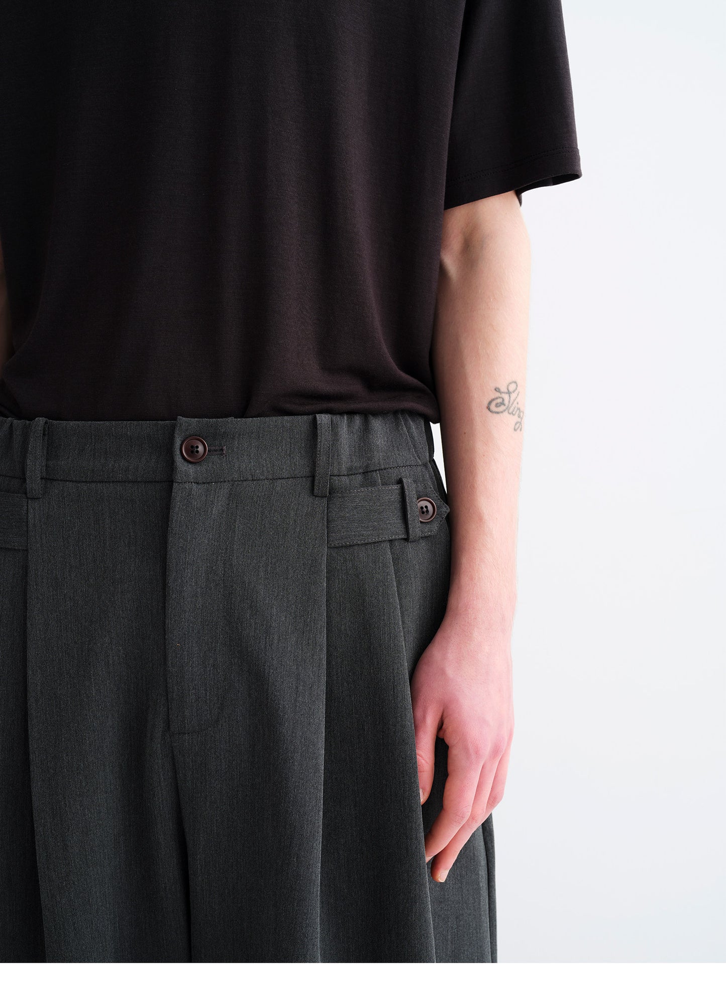 Casual Pants with Double-Pleated Waist Loop Design