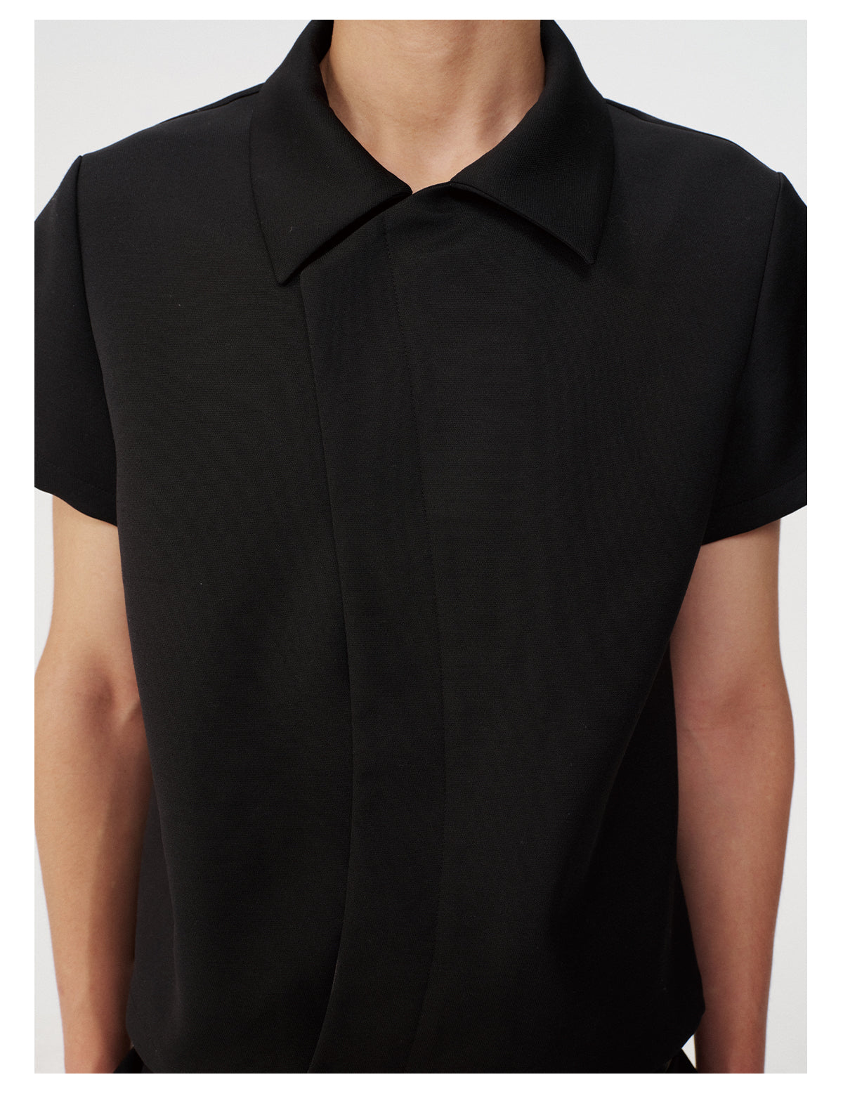 Shirt with inner buttons