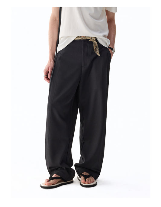 Side-Seam Casual Pants with a 3D Silhouette