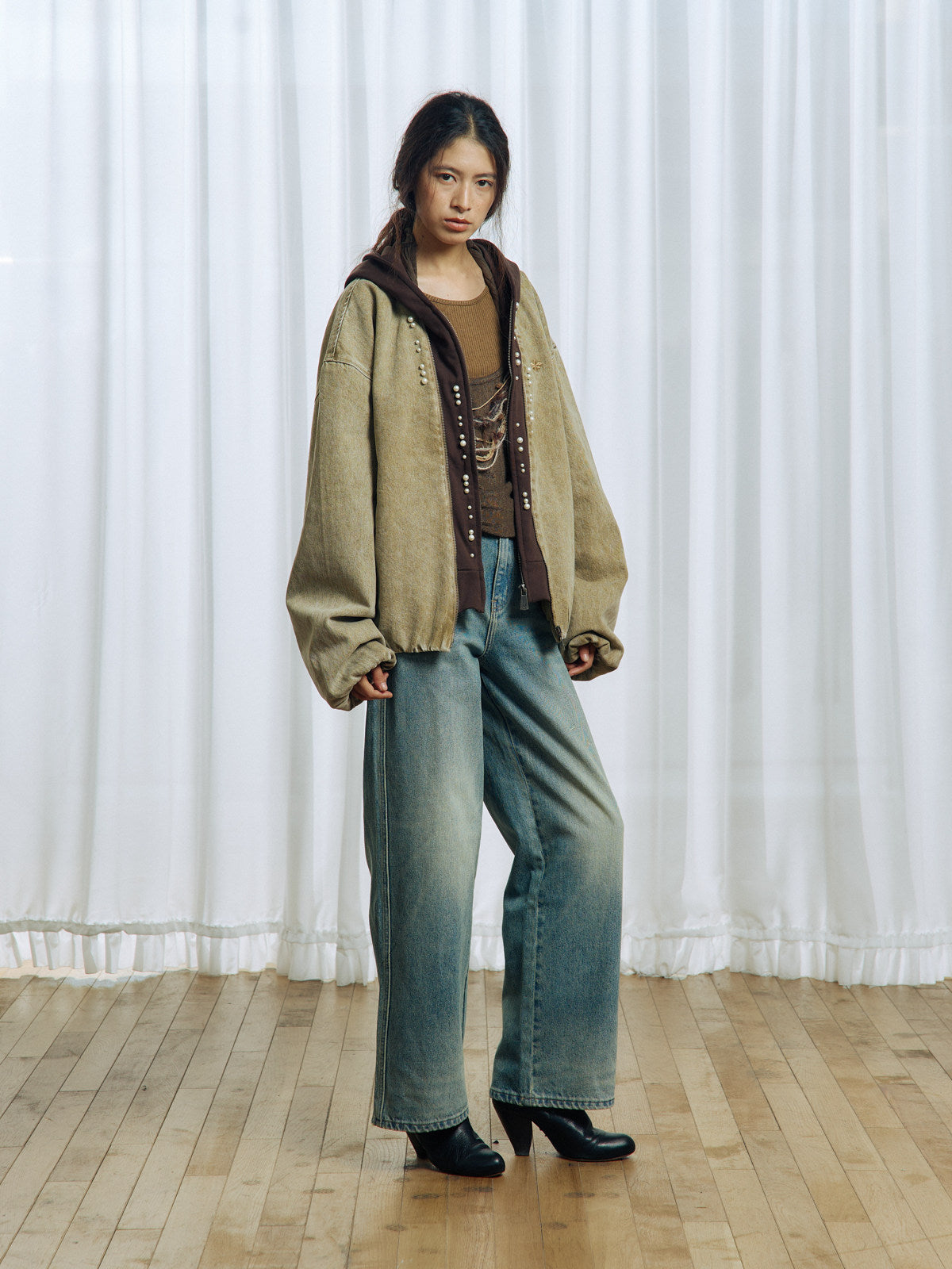 Embroidered Two-Tone Wash Straight Leg Jeans