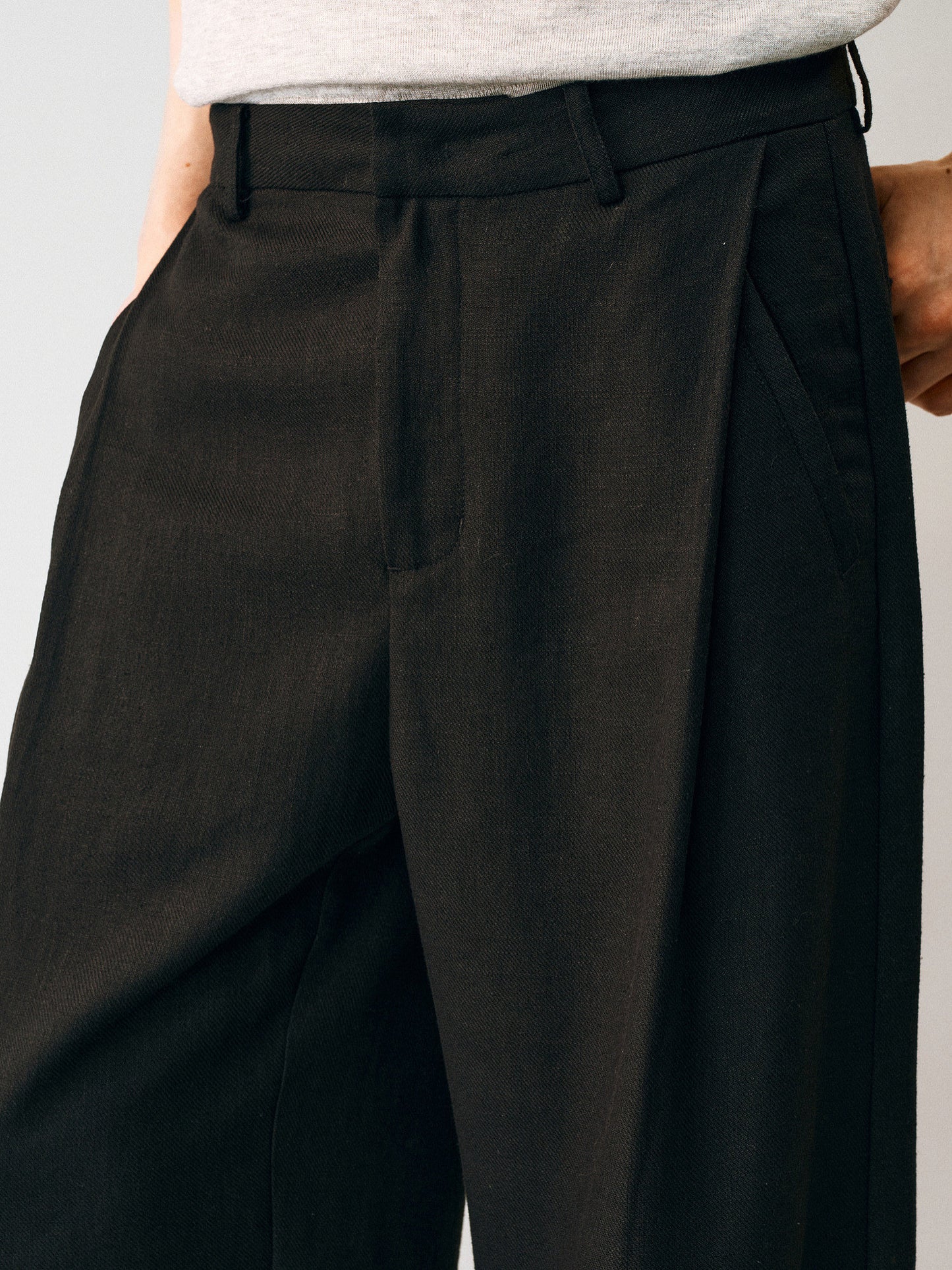 Simitara Side-Pleated Casual Pants