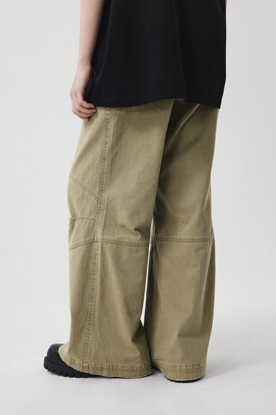 Frayed finish casual pants