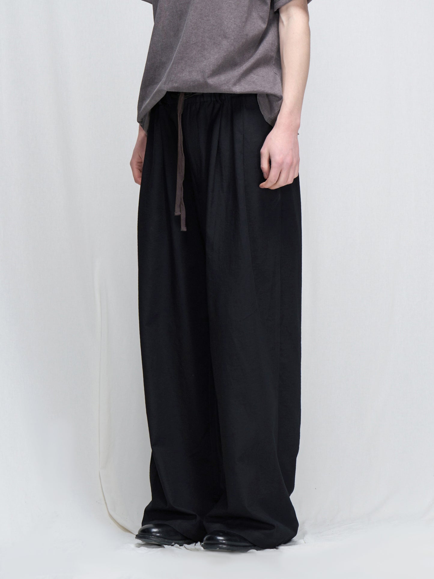 Lightweight casual pants