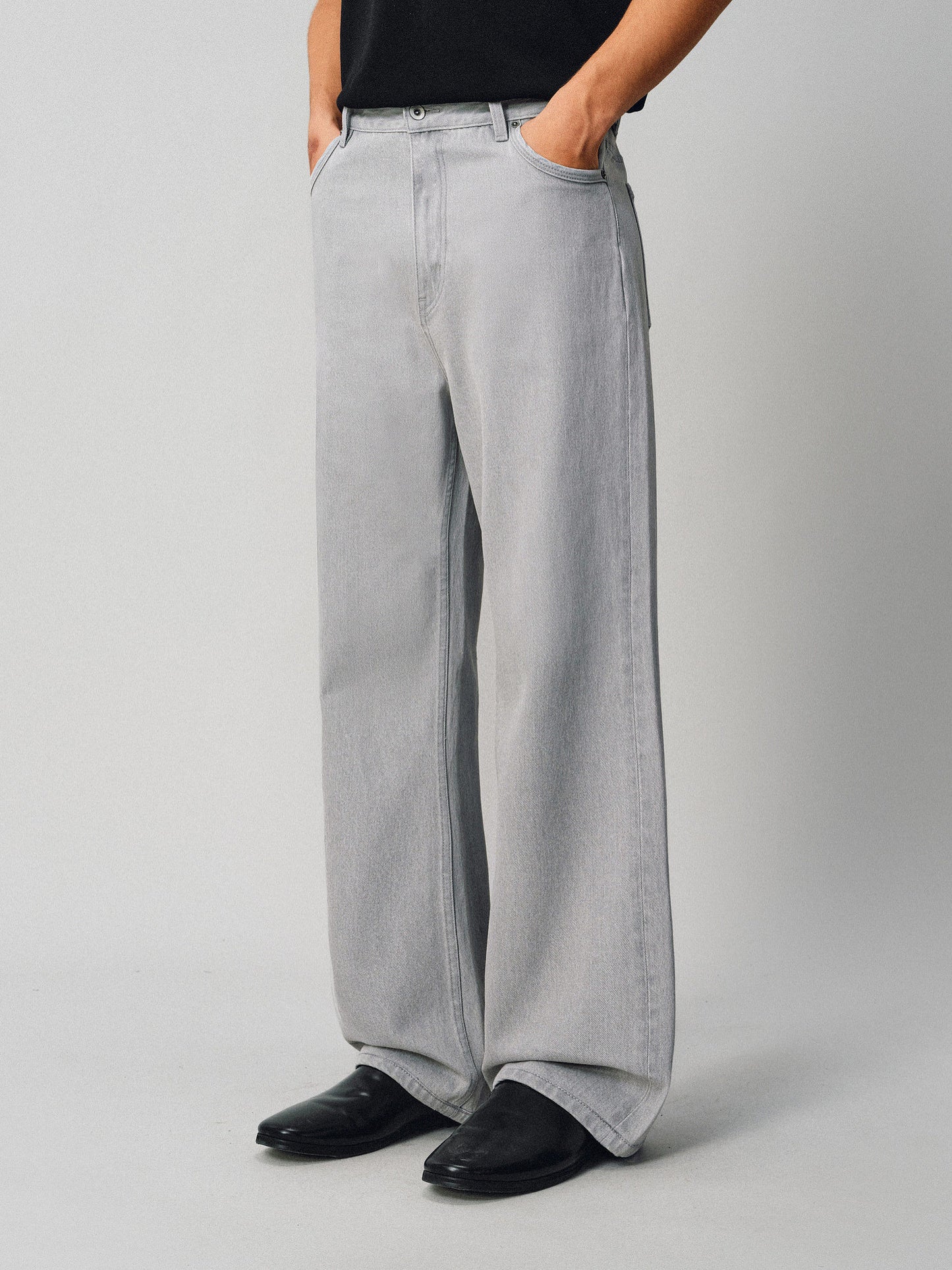 Straight Micro-Flared Washed Jeans