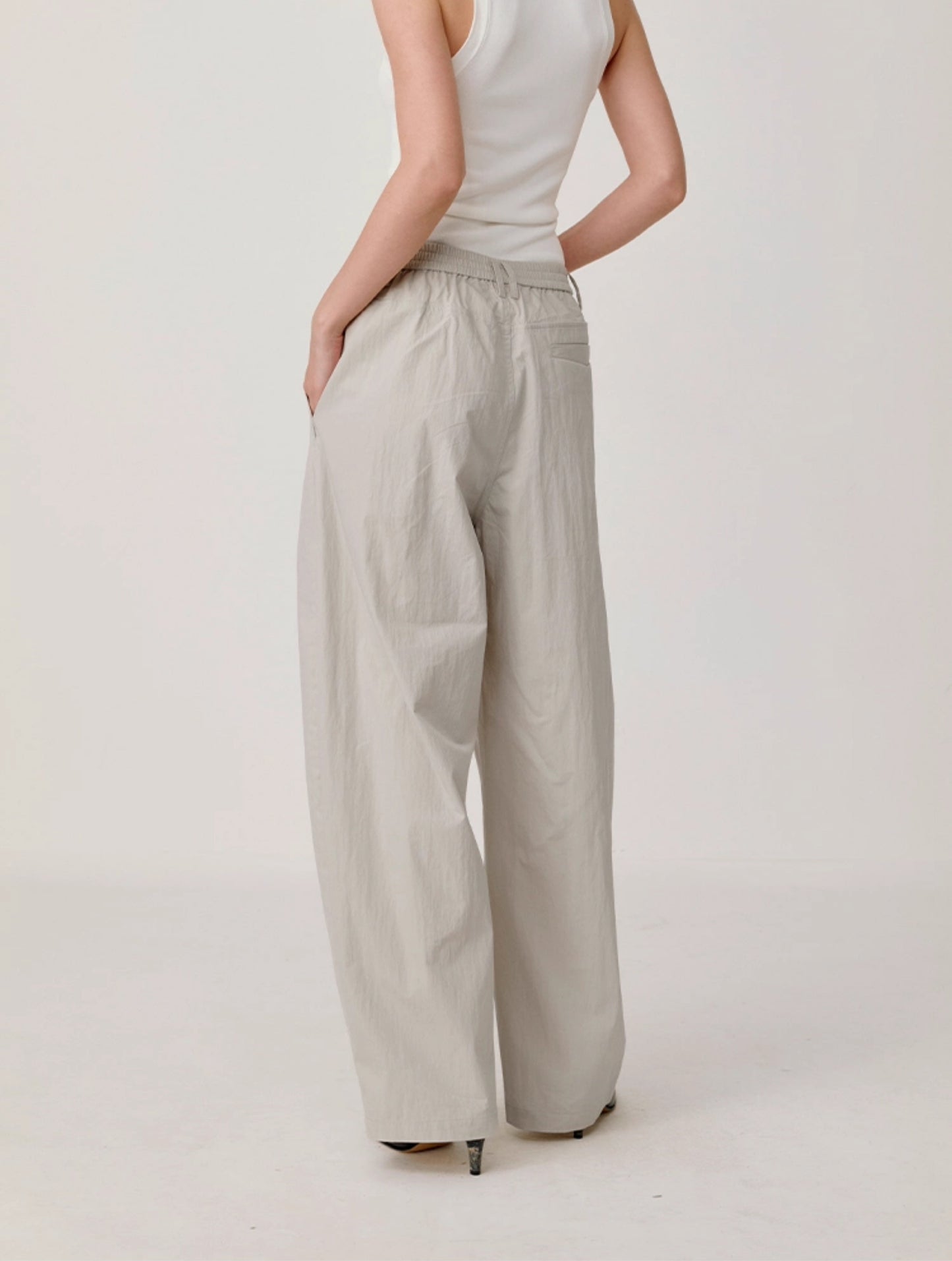 Casual pants with elastic waistband