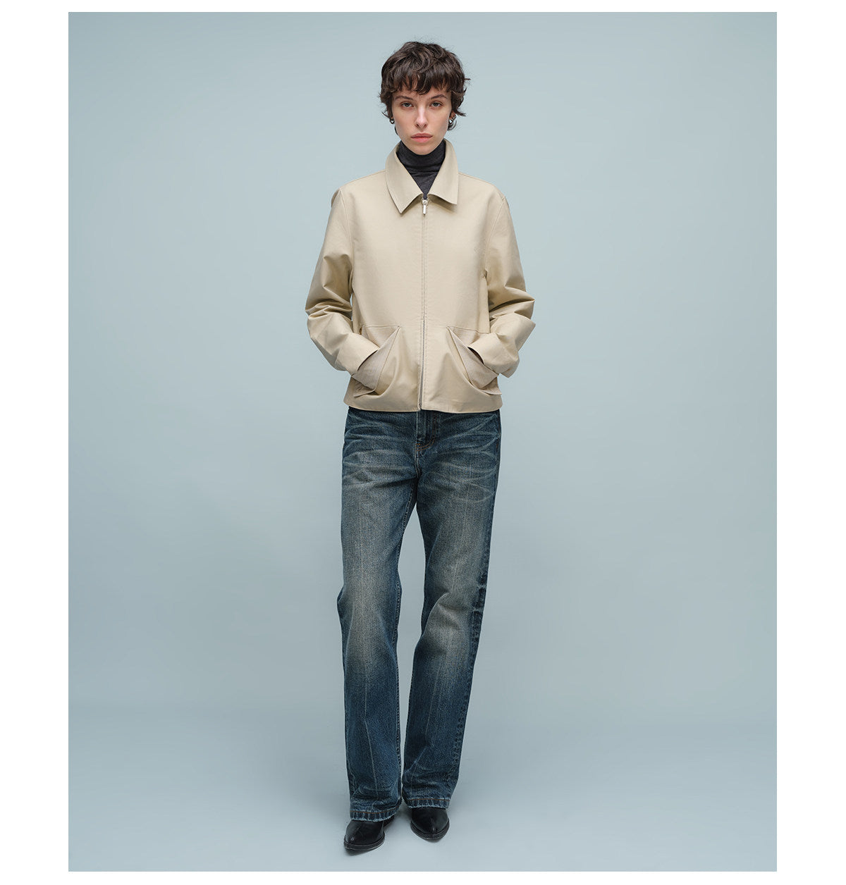 Short Jacket with Turn-Up Pockets