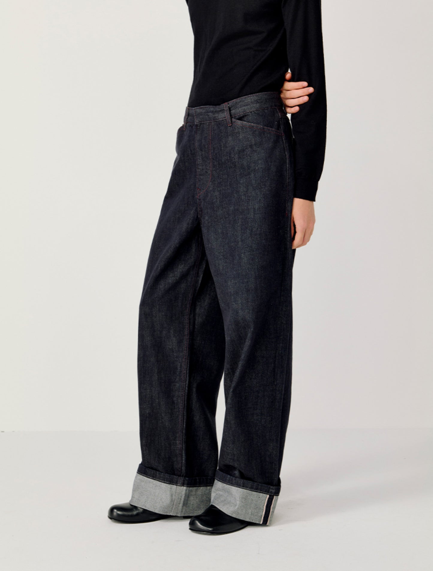 Straight Wide-Leg Jeans