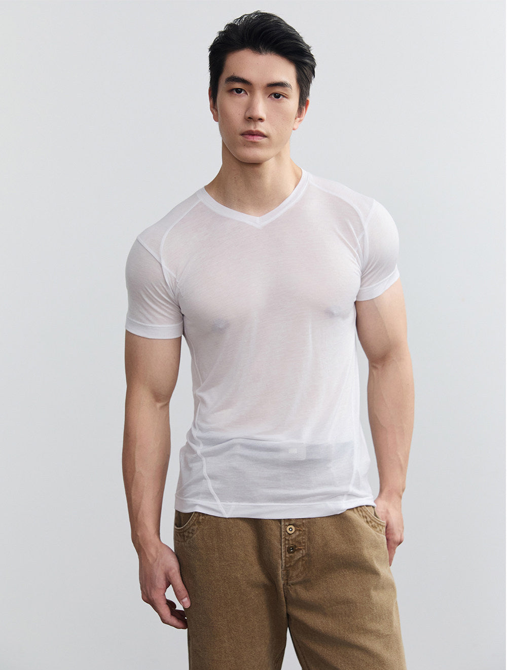 V넥 슬림핏 티셔츠
