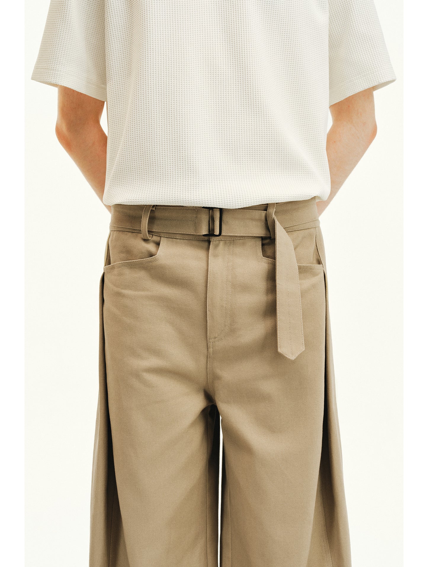 Pleated Casual Pants with Belt