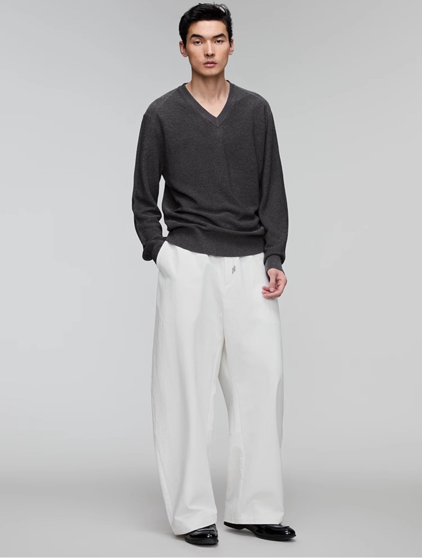 V-neck loose casual knit