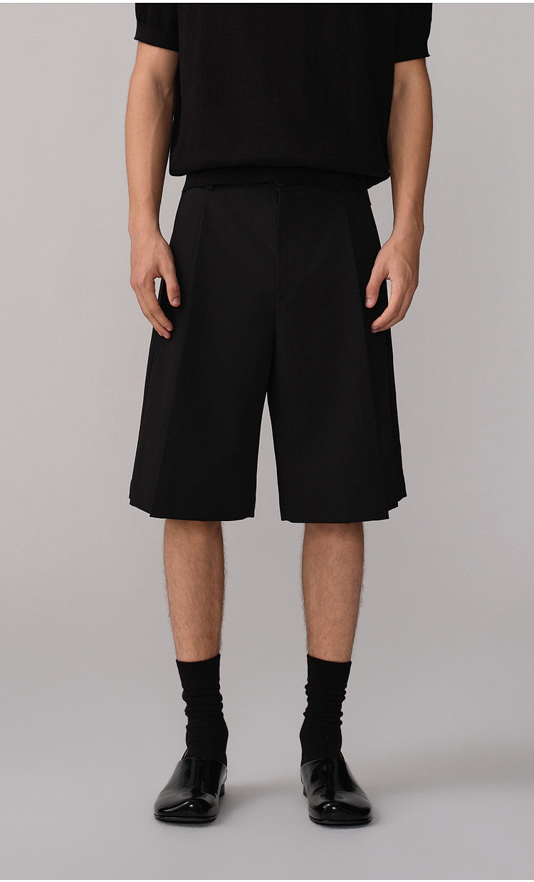 Double-Pleated Loose-Fit Shorts