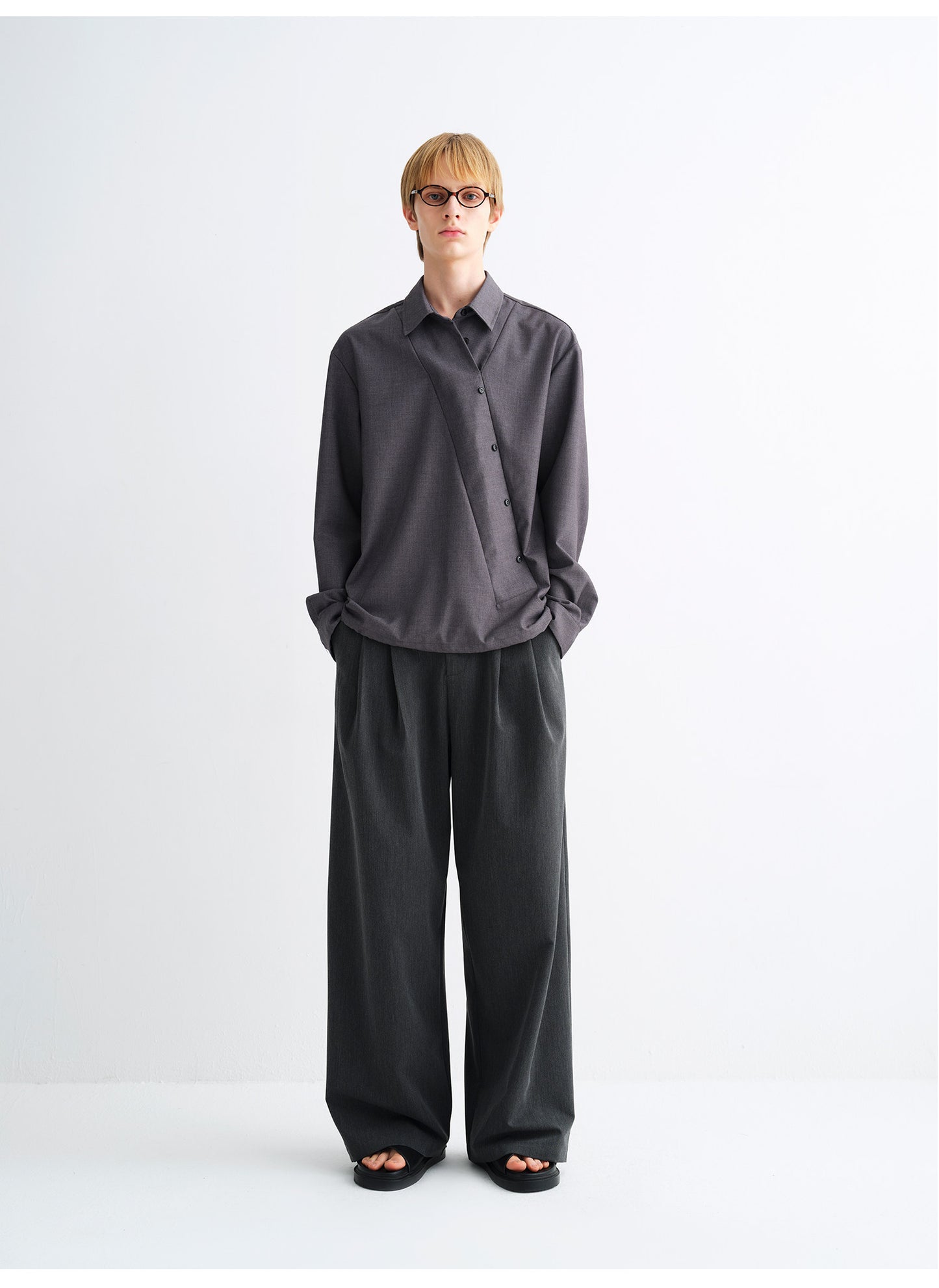 Casual Pants with Double-Pleated Waist Loop Design