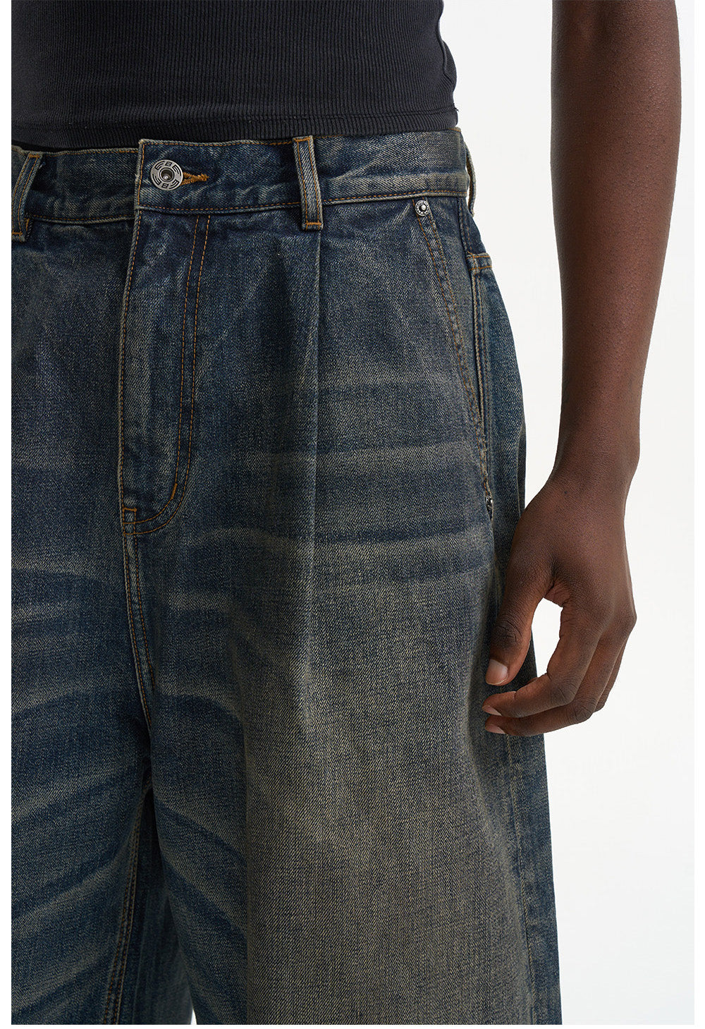 Wash-processed wide-leg jeans