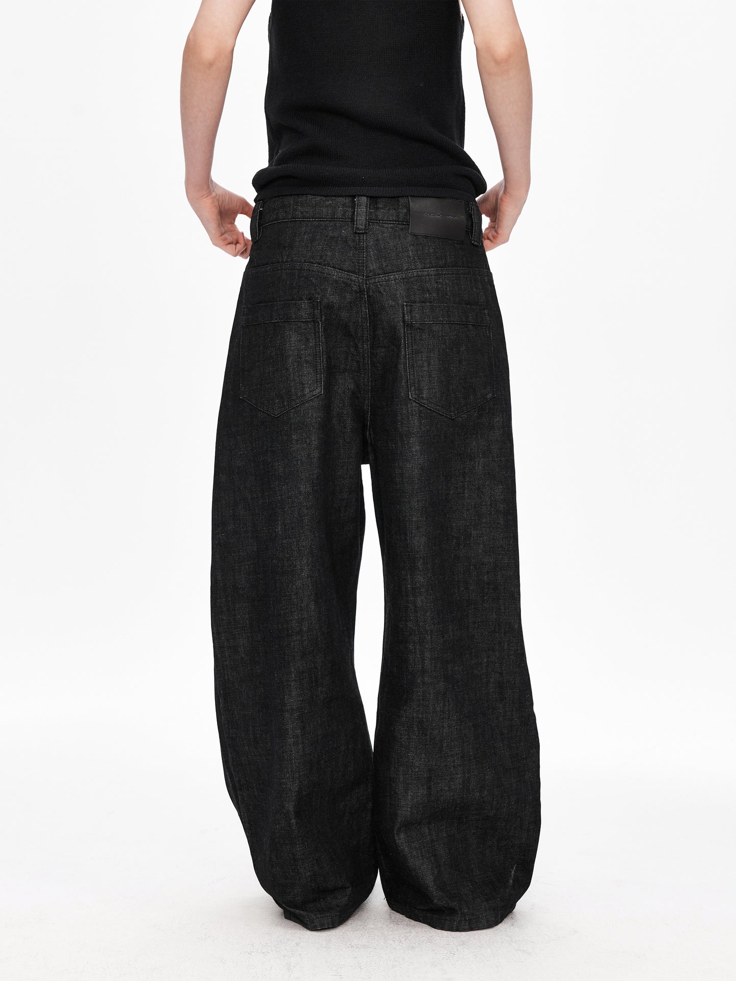 Original Color Jeans with 3D Pattern Cutting
