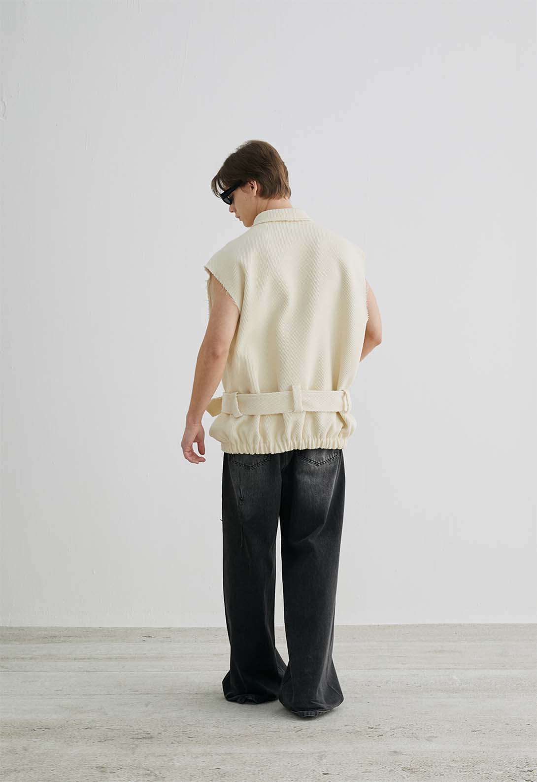 Cut-out twill weave oversized vest