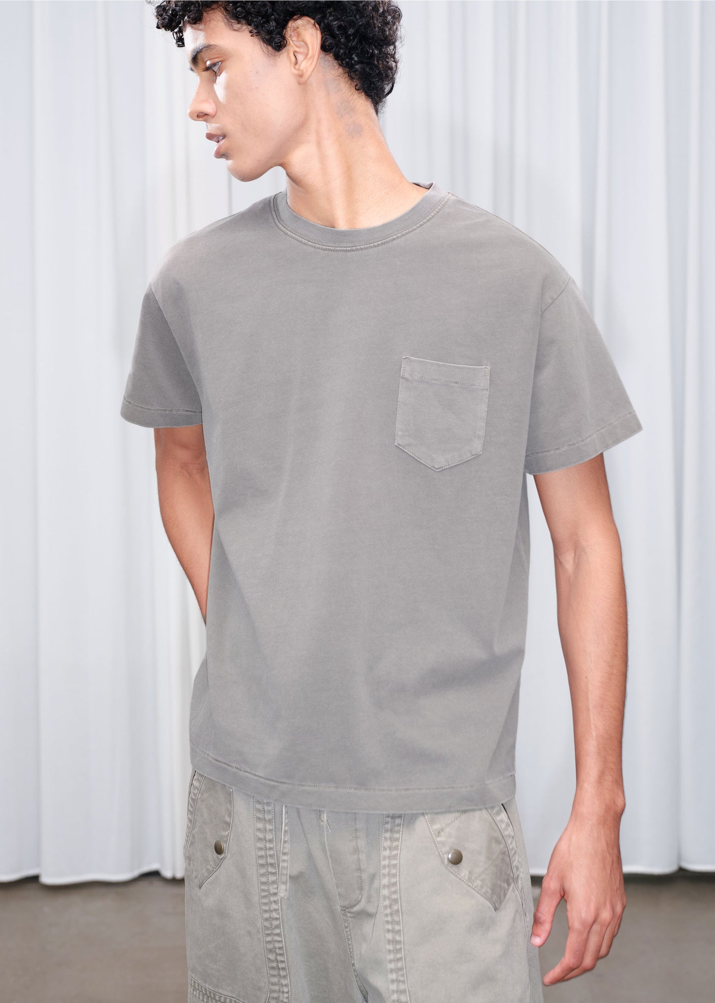 Vintage-Style Fitted T-Shirt