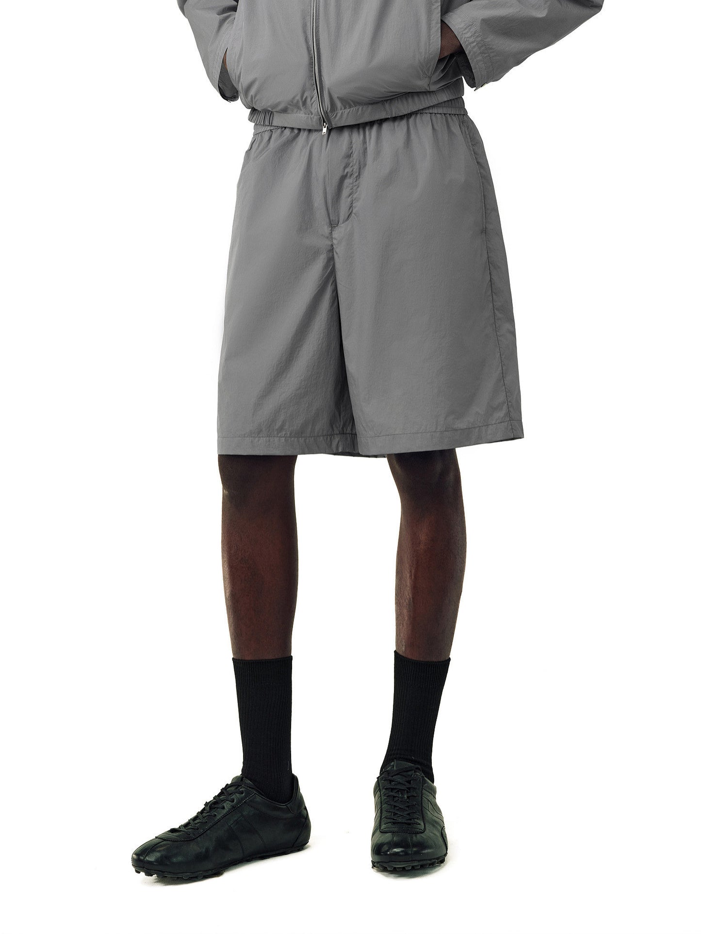Water-repellent sun-protective shorts