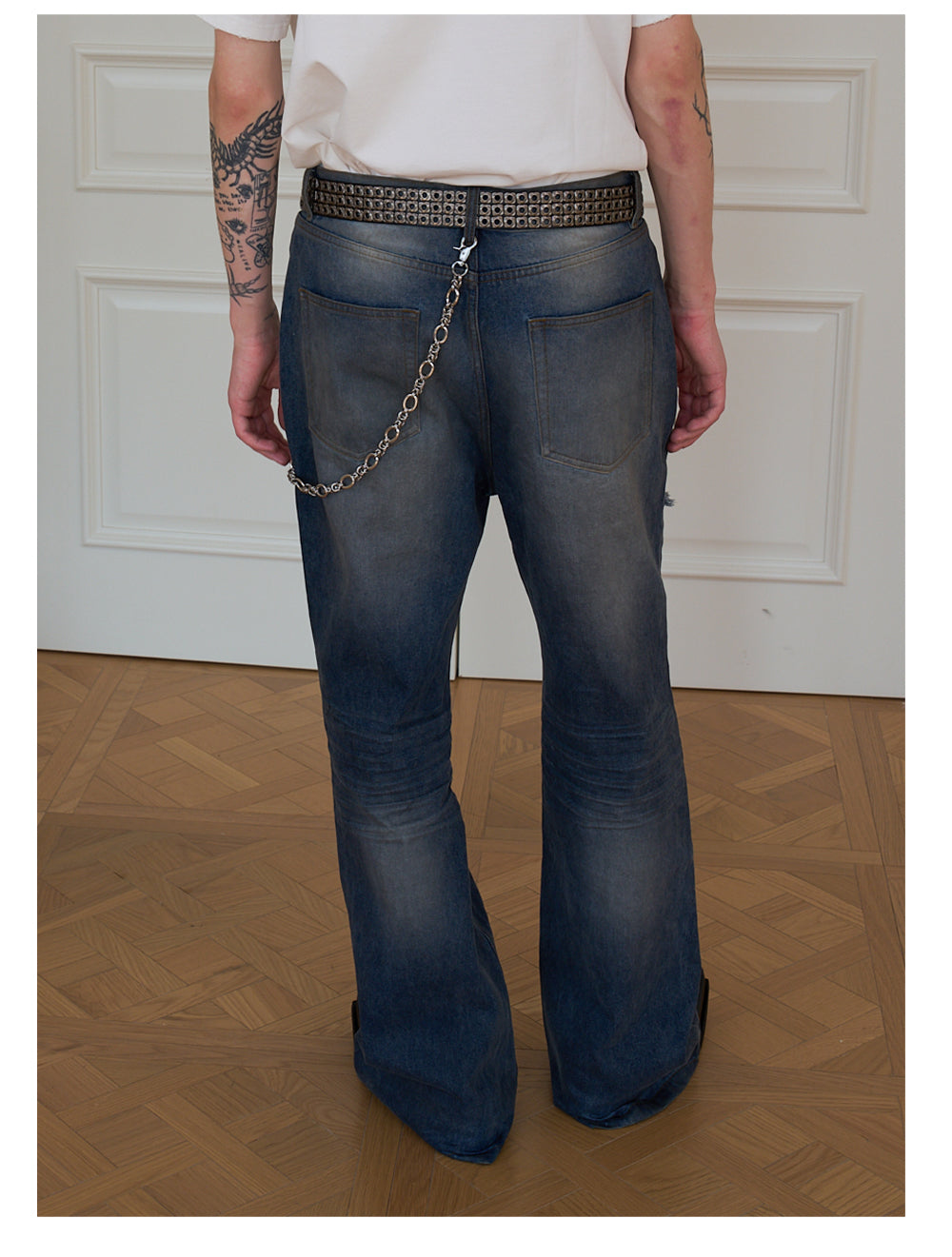 Pleated Damaged Jeans