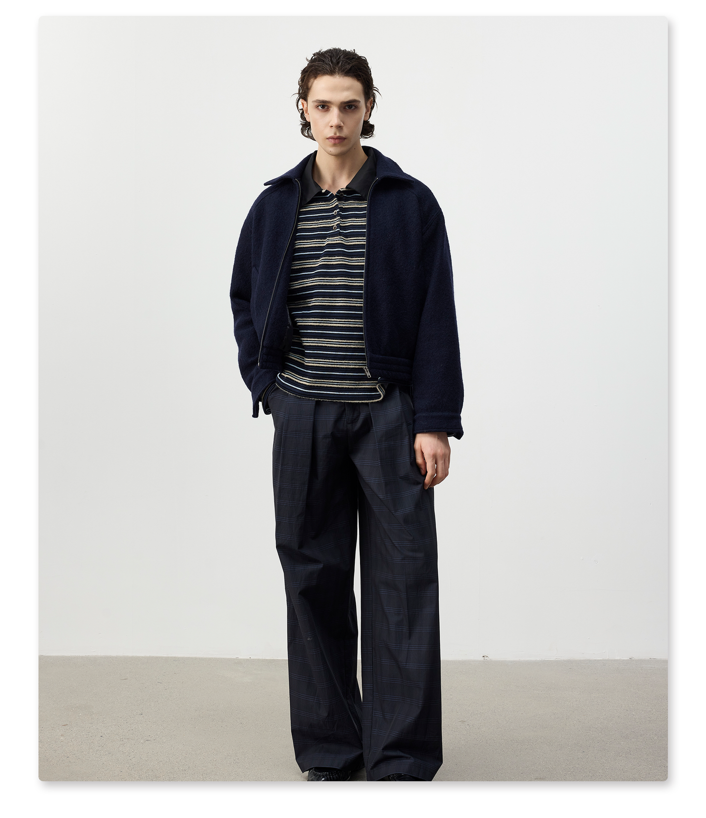 Short-length wide jacket