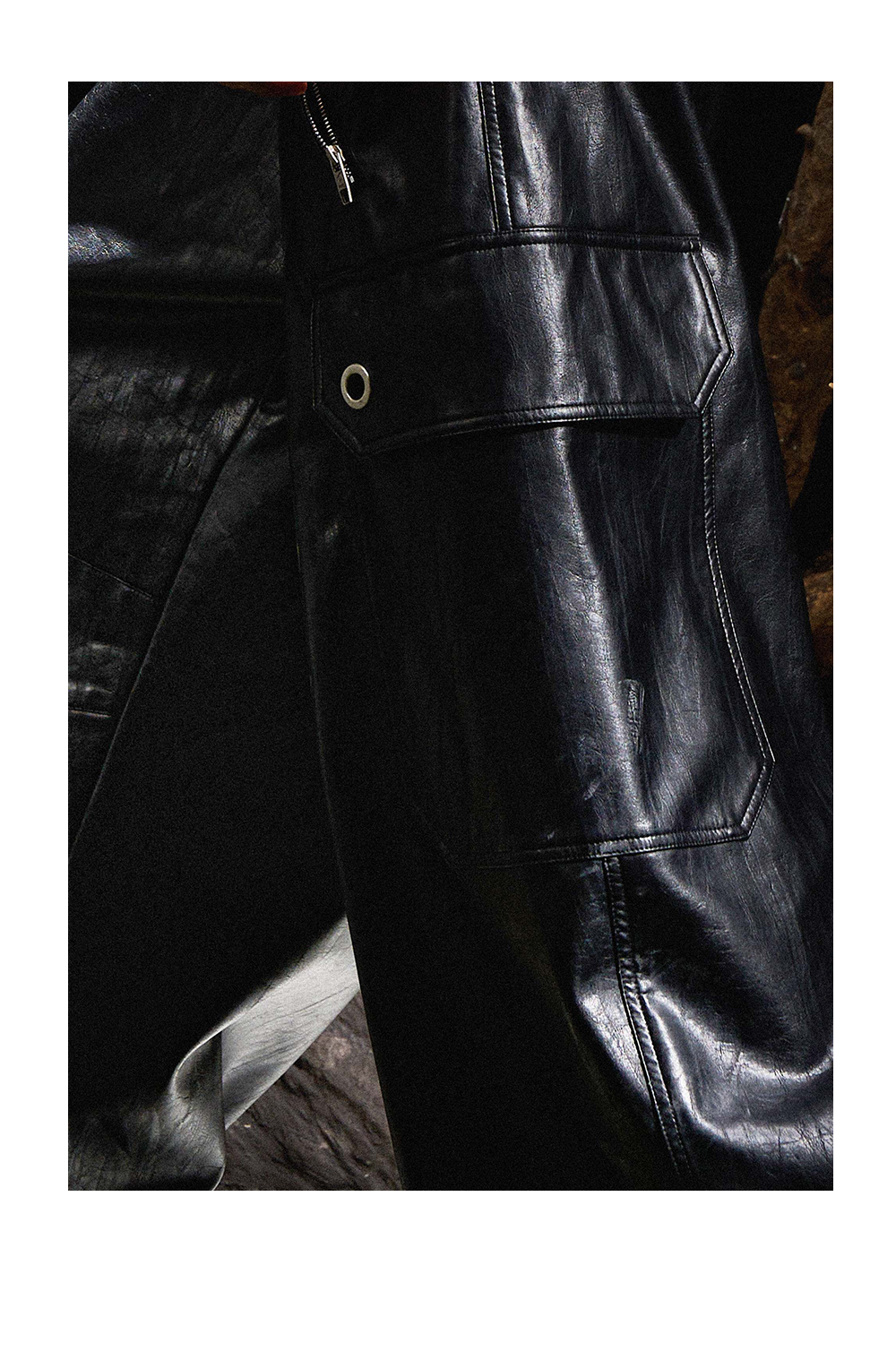 Tapered silhouette leather pants