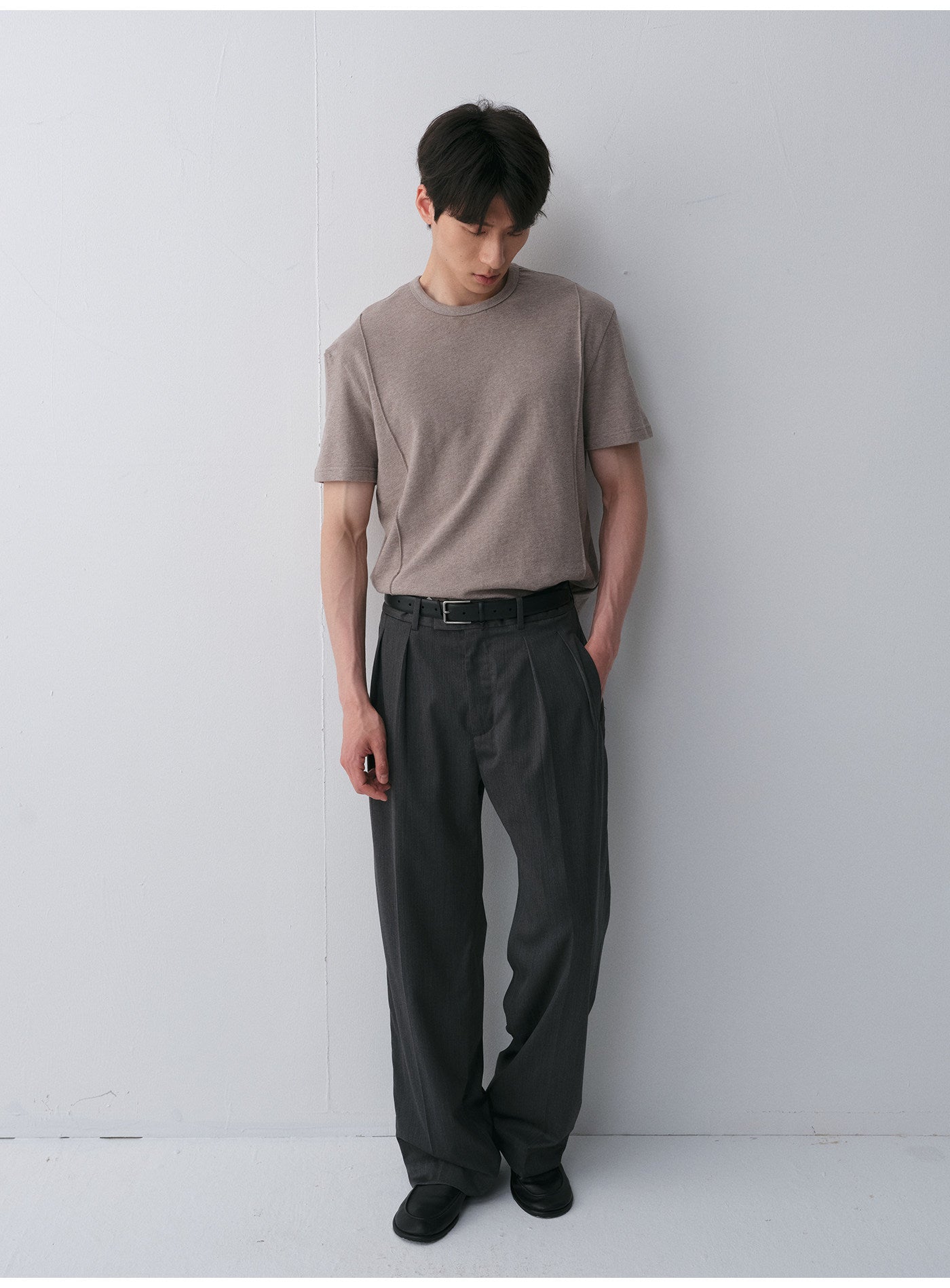 피티드 라운드넥 티셔츠