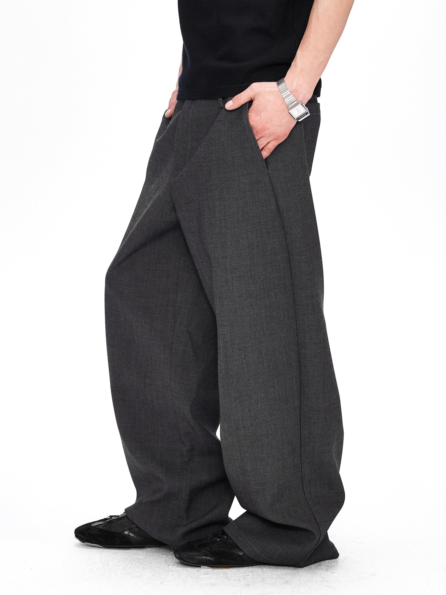 Tapered-Silhouette Casual Pants