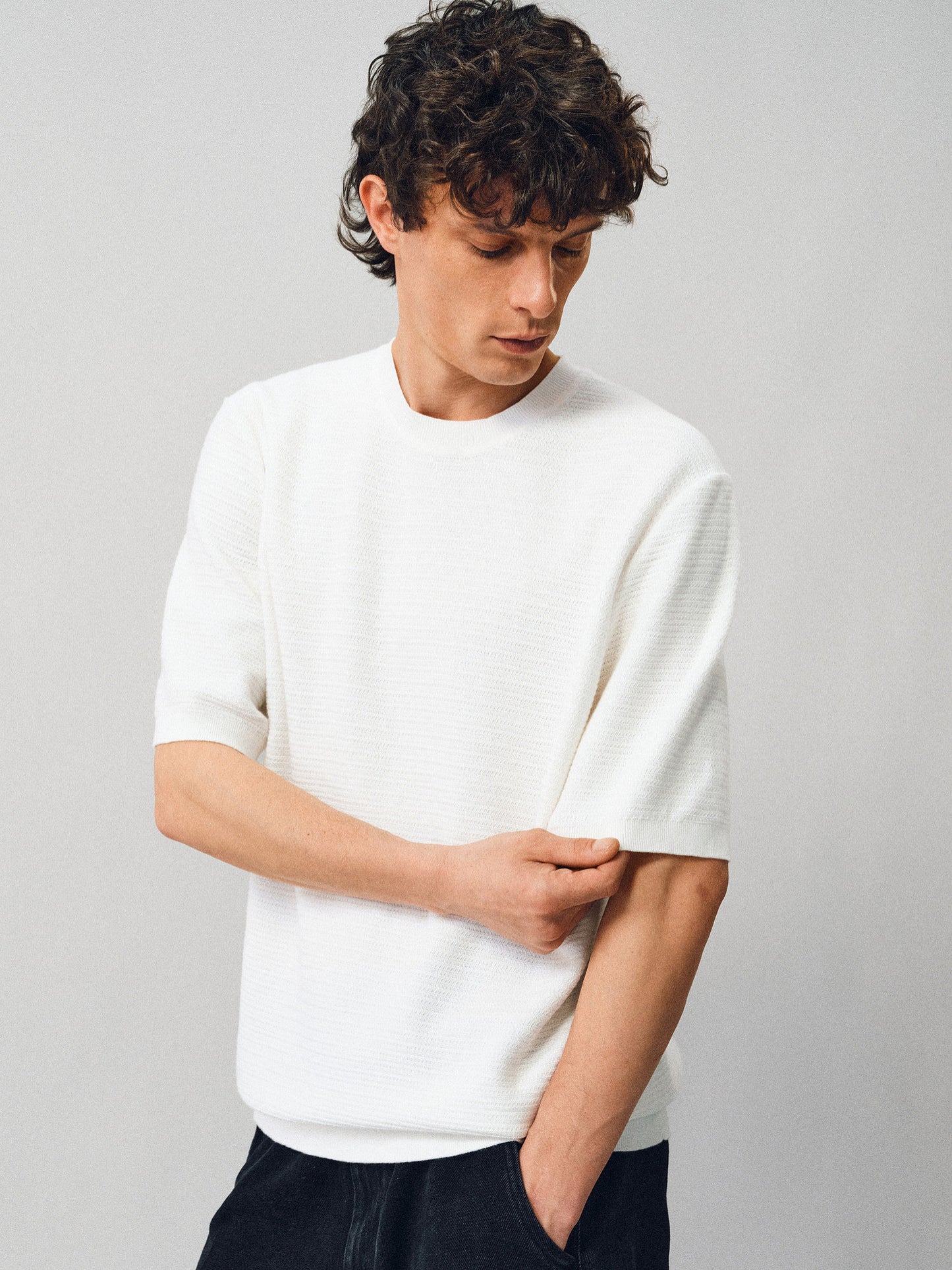 Short-sleeve knit shirt