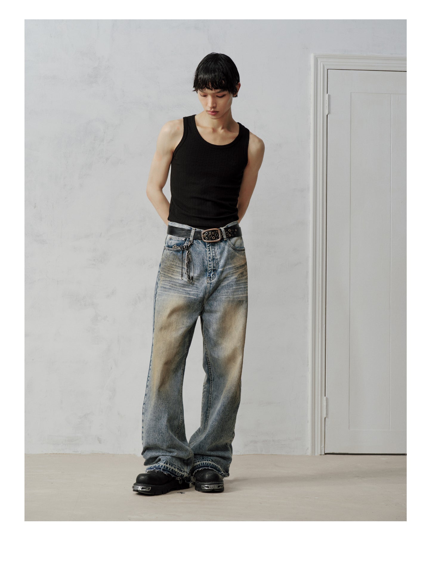 Loose-fit straight-leg washed jeans